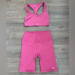 ALO 7” high waist ribbed biker shorts AND sports bra